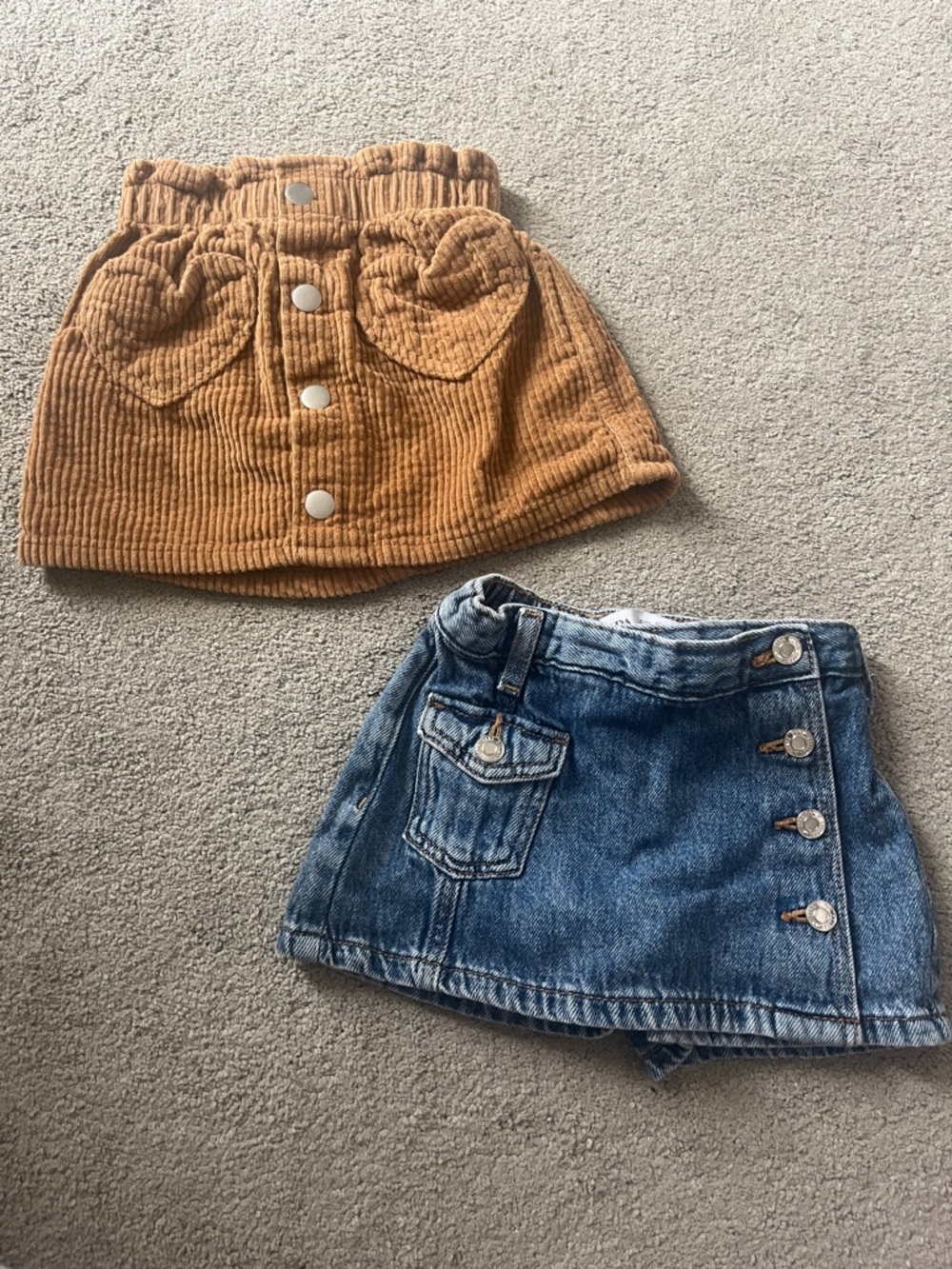 Corduroy Heart Pocket Skirt in Camel